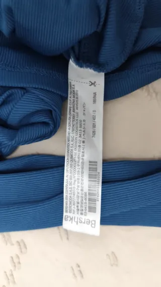 Camiseta azul manga larga con nudo