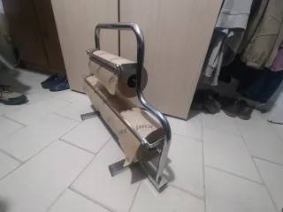 Portarrollos metal (+ 2 rollos papel)