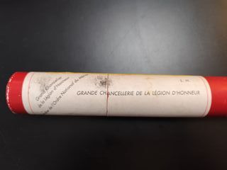 Lote militar francés: Casco, medallas y diploma