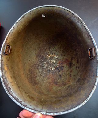 Lote militar francés: Casco, medallas y diploma