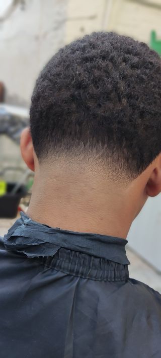 soy barbero busco barbería para trabajar