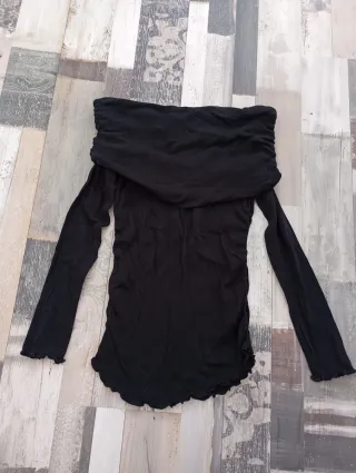 Jersey negro escotado manga larga