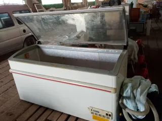 Arcón congelador CON display