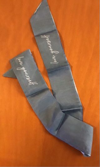 Foulard grigio con stampa di gru