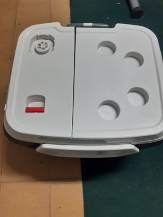 Nevera portátil con ruedas y accesorios(bateria no