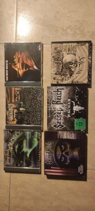 CDs y DVDs  Sacred Reich