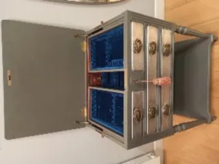 Mueble Cubertero Gris y Plateado