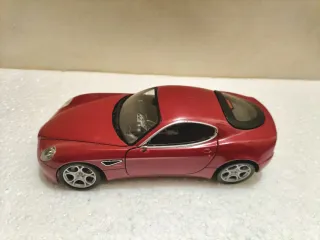 Alfa Romeo 8C Motorama no Bburago 1/24
