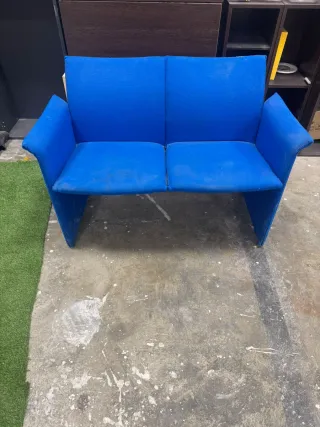 Sofá de recepción azul
