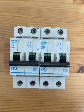 Interruptores Automáticos Eléctricos