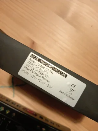 2 Controladores Carga Solar 10/20A