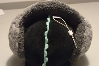 Paraorecchie con cuffia incorporata