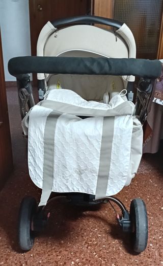 Cochecito con capota marca Jane PRECIO NEGOCIABLE
