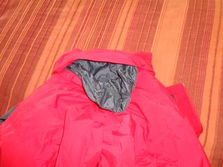 Esqui: Anorak rojo talla M