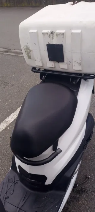 Peugeot Tweet 125i Blanca