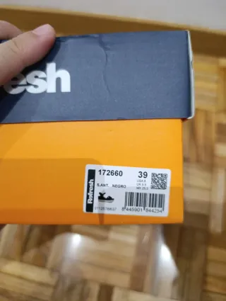 Sandalias Refresh cuña negras talla 39