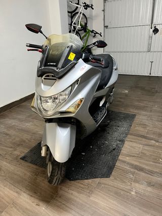 Kymco Xciting 250i Plata