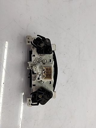 MANDO CLIMATIZADOR DACIA DOKKER (3)