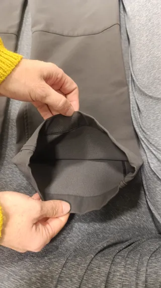 Pantalón Kuiu Attack. Color gun metal