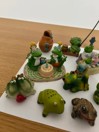 Lote de ranas decorativas