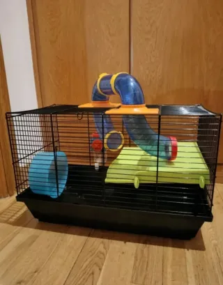 Jaula para hámster con accesorios