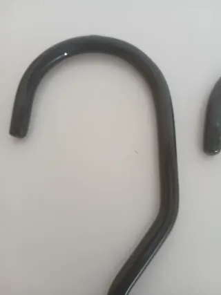 2 Ganchos para colgar bicicleta con taco.