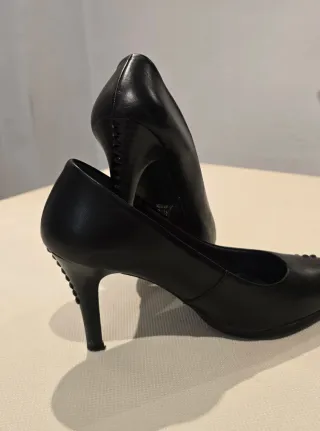 Zapatos de tacón negros