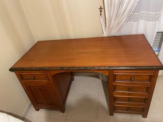 Scrivania in legno massello