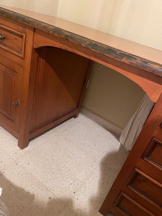 Scrivania in legno massello