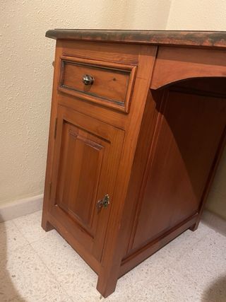 Scrivania in legno massello