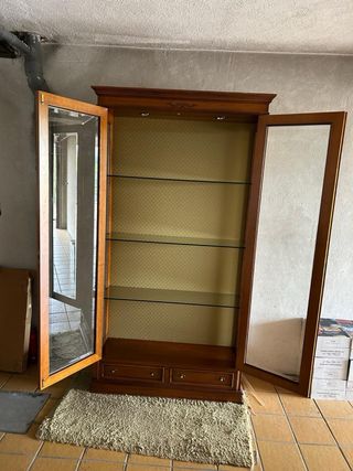 Vitrina madera maciza cristal