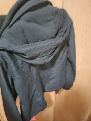 Regalo o trueque Abrigo Hollister Talla S Niña Neg