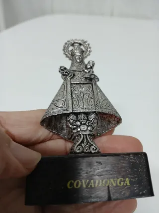 Virgen de Covadonga Figura