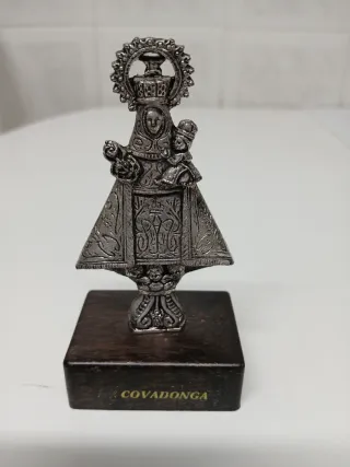 Virgen de Covadonga Figura