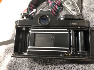 Nikon FM2 Negra + Accesorios