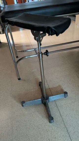 Camilla y reposabrazos (opción por separado)