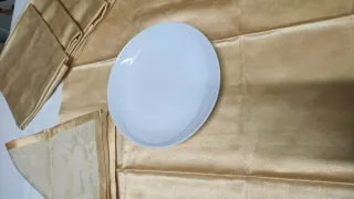 Tovaglioli in tessuto beige e oro