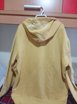 Sudadera Hollister amarilla básica