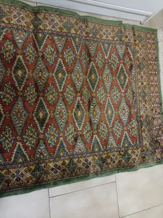 Tappeto decorato tipo Bukhara