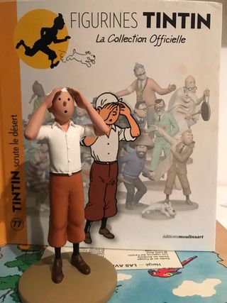 Figura Tintín otea el desierto