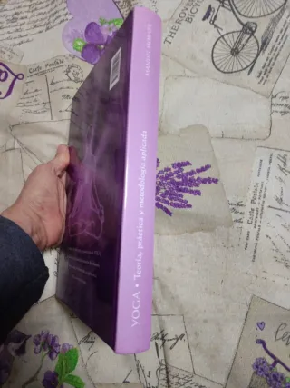 YOGA. Teoría, práctica y metodología aplicada