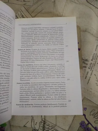 YOGA. Teoría, práctica y metodología aplicada