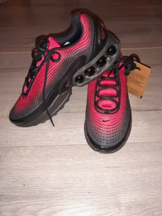 Zapatillas Nike Air Max DN Negras y Rojas