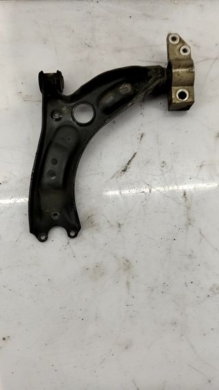 SOPORTE BRAZO SUSPENSION DELANTERO DERECHO SEAT LEON (1P1)