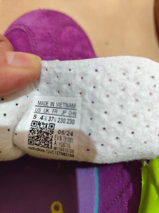 Zapatillas Adidas Moradas y Amarillas