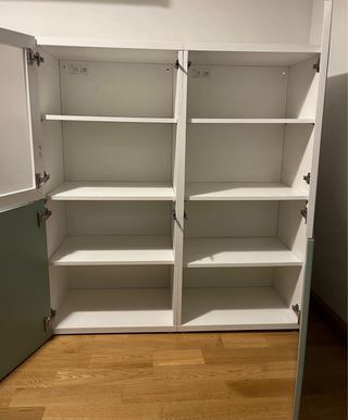 Mueble aparador IKEA verde y blanco