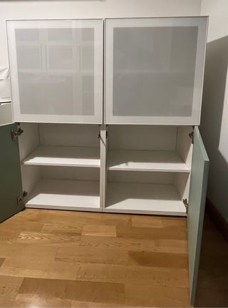 Mueble aparador IKEA verde y blanco