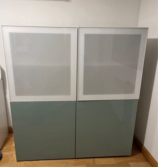 Mueble aparador IKEA verde y blanco