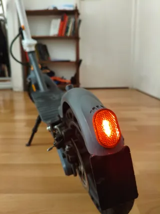 Patinete Eléctrico Olsson & Brothers + Casco