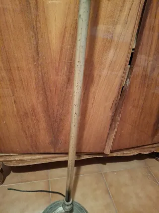 Pie de lámpara vintage metal